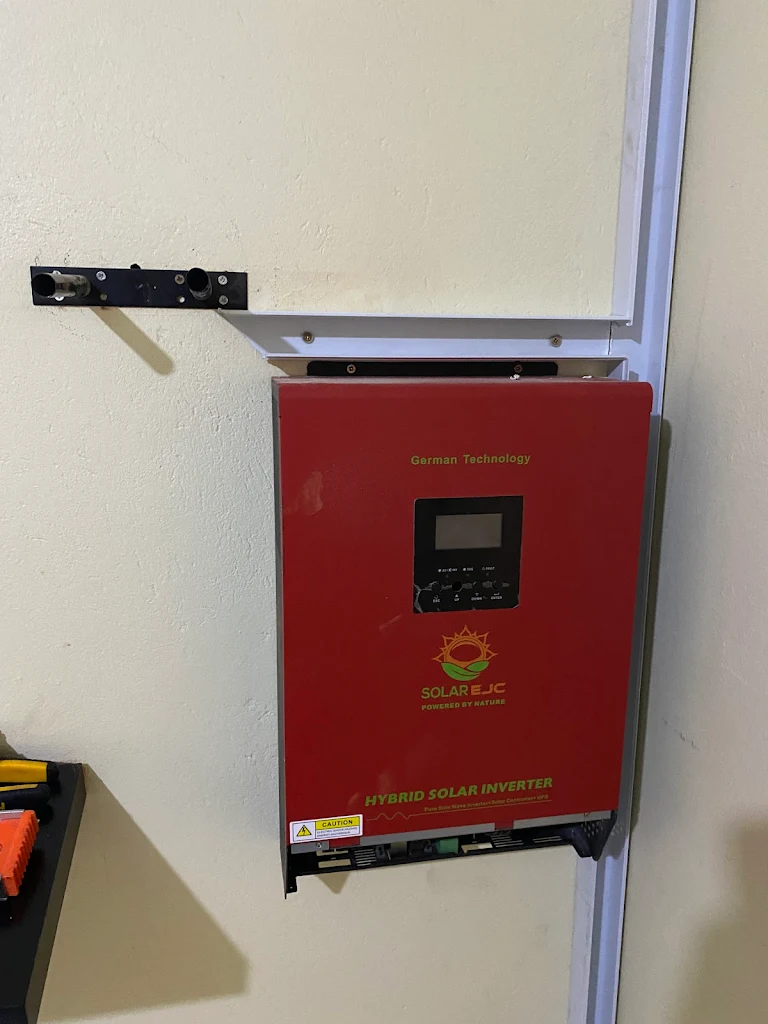 Solar EJC hybrid solar inverter install