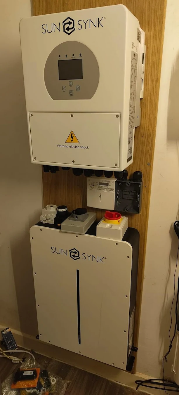 Sunsynk inverter and battery installation